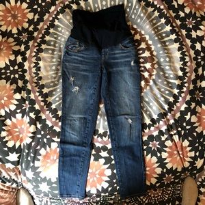 Distressed maternity jeans by Pea in the Pod